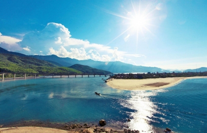 Du lịch Lăng Cô 2017 – Vùng đất kết nối yêu thương