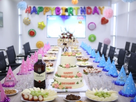 Tiệc sinh nhật tháng 10 – Tôn vinh sự khởi nguồn của những nhà lãnh đạo tài ba