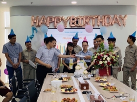 Sinh nhật tháng 5 tại Sigma – Đỏ rực sắc phượng vĩ