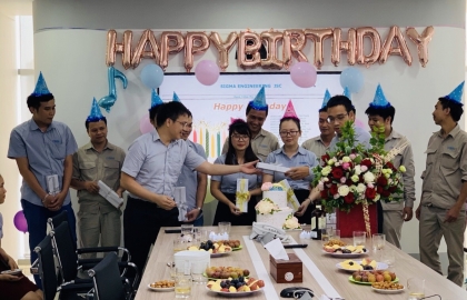 Sinh nhật tháng 5 tại Sigma – Đỏ rực sắc phượng vĩ