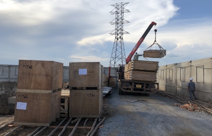 Trên công trường nhà máy điện gió V1-3 Bến Tre