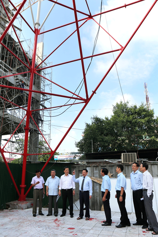 Bí thư Tỉnh uỷ Hồ Đức Phớc kiểm tra tiến độ thi công công trình